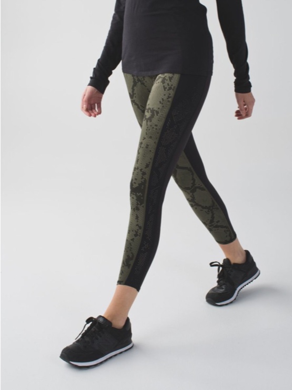 Lululemon Beyond Boundaries leggings Sz 6